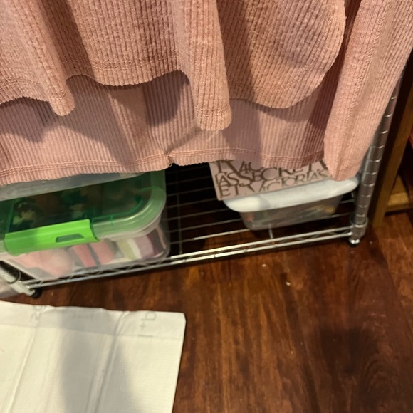 Soft pink, purchased from Dillards but can’t fit - Picture 3 of 4